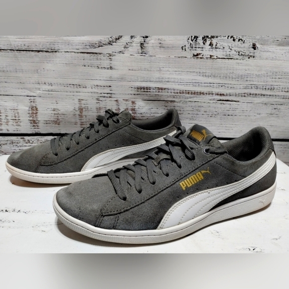 Puma Vikky Suede Sneakers Gray White – Size 10 – Low Profile Classic Court Style - Picture 4 of 7